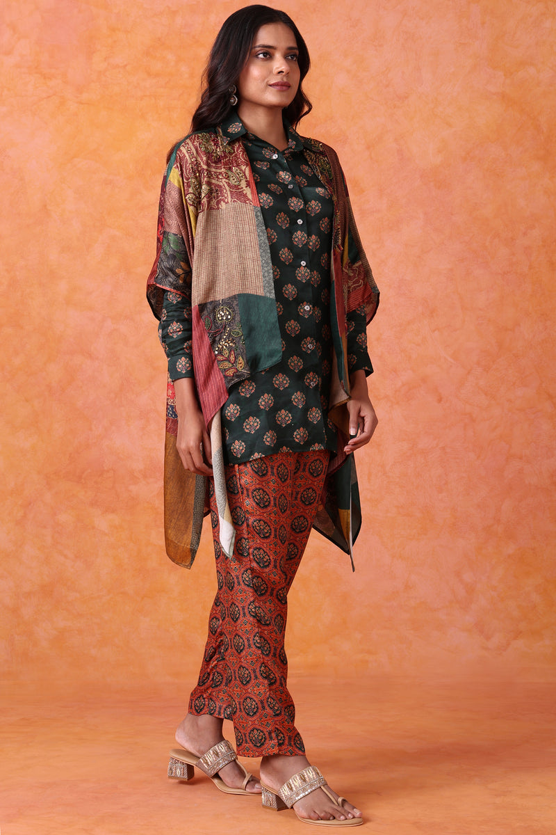 The 'Mehfil' Poncho-Trouser Set