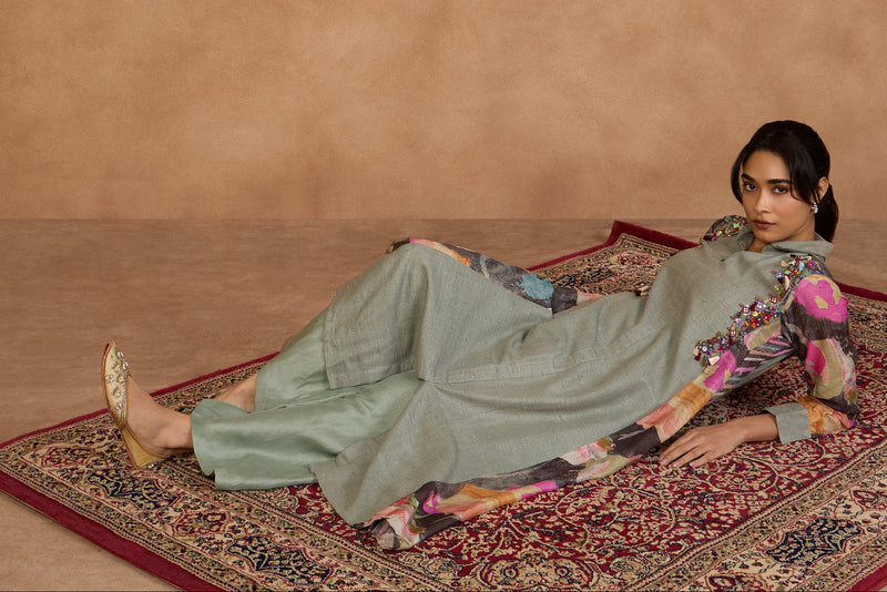 The 'Megh-Pushpa' Kurta-Pant Set